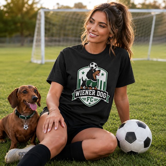 Camiseta do Clube de Futebol de Cachorro Wiener -  (Wiener Dog Soccer Dog Fan Club Tee)