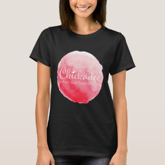 Camiseta do logotipo Chickadee da mulher
