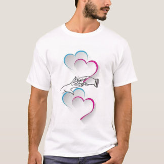 Camiseta do logotipo do amor