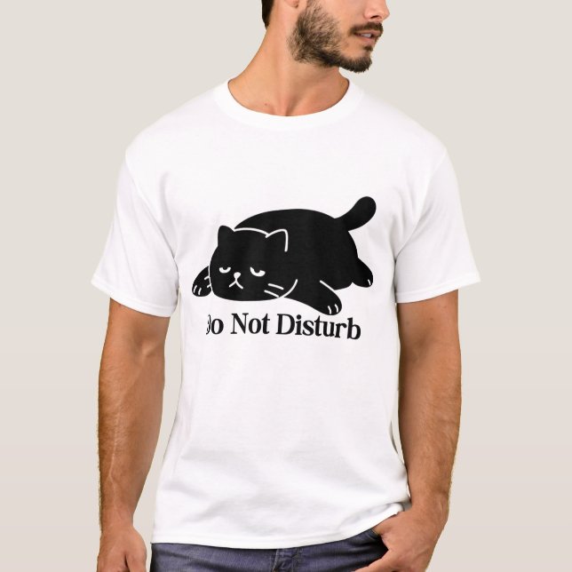 Camiseta Do Not Disturb Cat T Shirt Cute Black Cat (Frente)