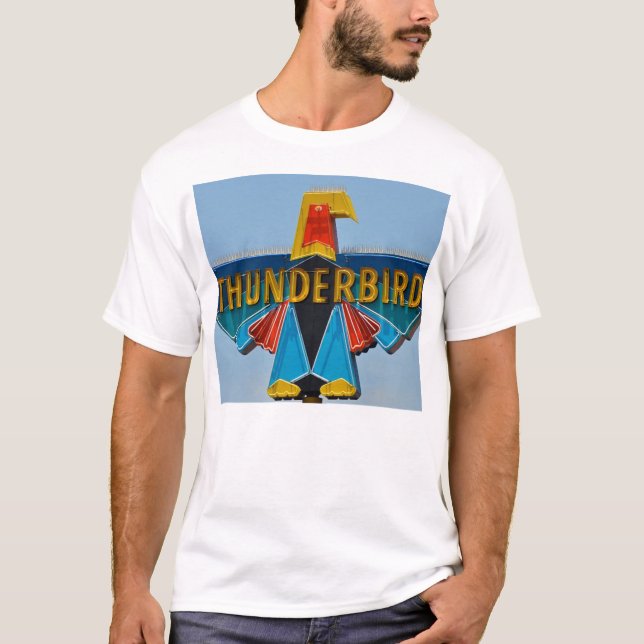 Camiseta do sinal do alojamento de Thunderbird (Frente)