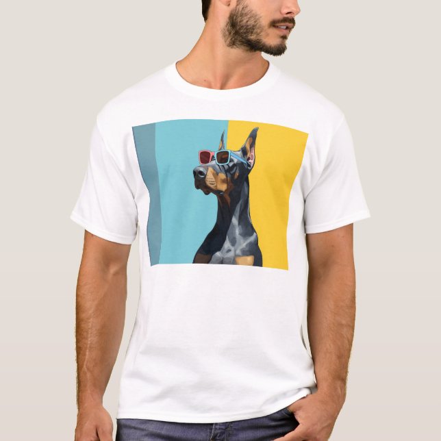 Camiseta Doberman legal com óculos de sol (Frente)