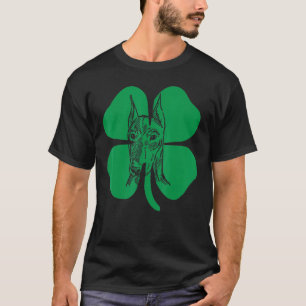Camiseta Doberman Pinscher Head Green Shamrock Santo Patríc