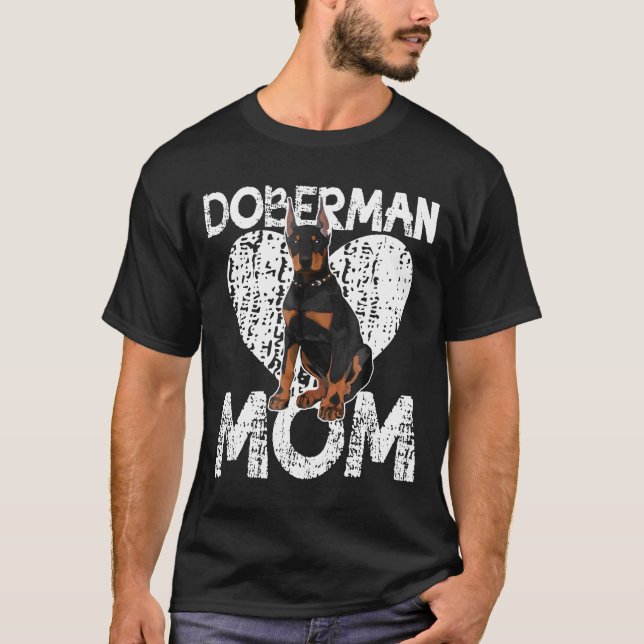 Camiseta Doberman Pinscher Mãe Com Coração (Frente)