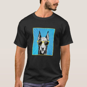 Camiseta Doberman Pinscher Portraje Pop Art Cão Com Sungla
