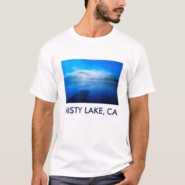 Camiseta Doca em lago calmo e enevoado, Califórnia (Frente)