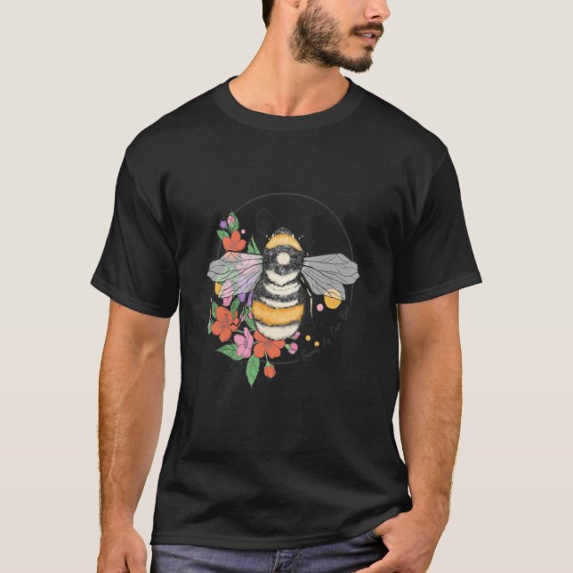 Camiseta Doce Como Pode Abelha Mel Favo de Mel Vida Selvage (Frente)