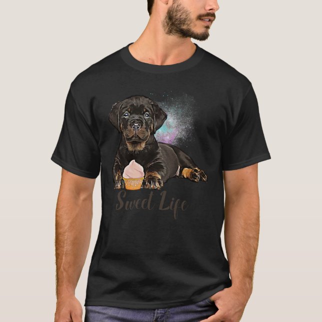 Camiseta Doce Rottweiler E Cupcake (Frente)
