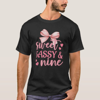 Camiseta Doce Sassy e Nove Meninas Aniversário Arco 9 Anos