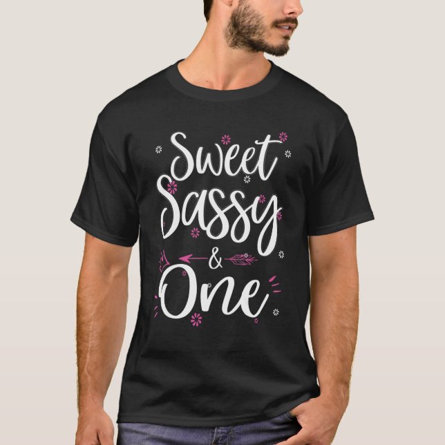 Camiseta Doce Sassy E Um Ano De primeiro aniversario (Frente)