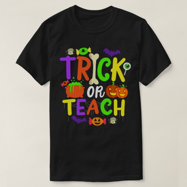 Camiseta Docente de Halloween Trick ou Treat (Frente do Design)