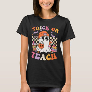 Camiseta Docinho De Halloween Ou Café Fantasma De Ensino