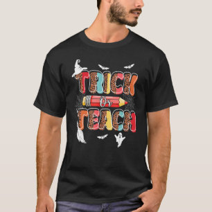 Camiseta Docinho Ou Ensinador De Professora De Halloween Le