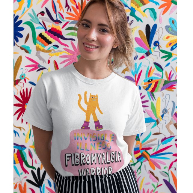 Camiseta Doença fibro-guerreira por fibromialgia dor invisí (Criador carregado)