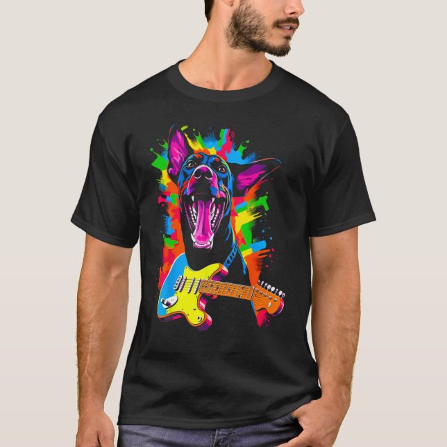 Camiseta Dog Doberman Pinscher Guitarist (Frente)