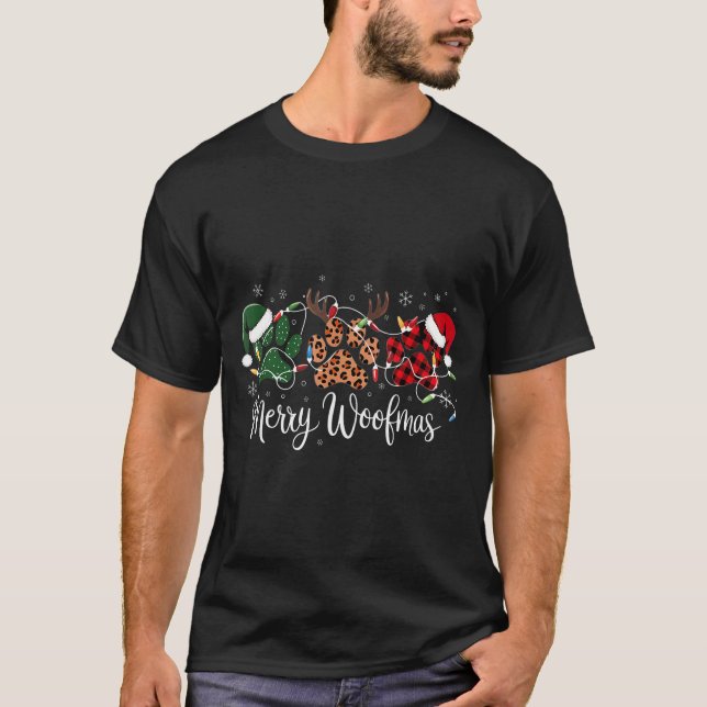 Camiseta Dog Mama Merry Woofmas Christmas  (Frente)