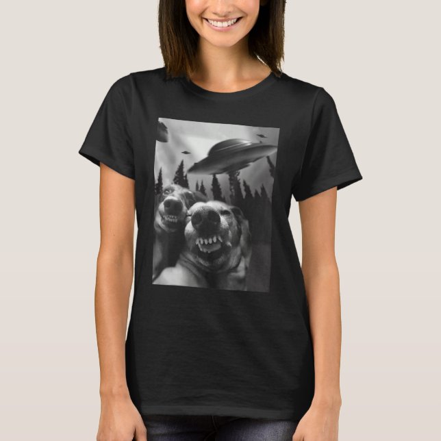 Camiseta Dogs Selfie with UFOs (Frente)