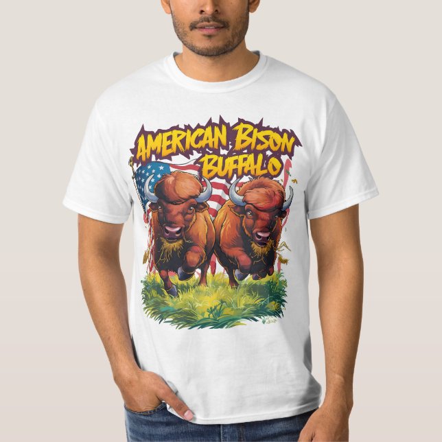 Camiseta Dois Bison Em Pé Antes Da Bandeira Americana (Frente)
