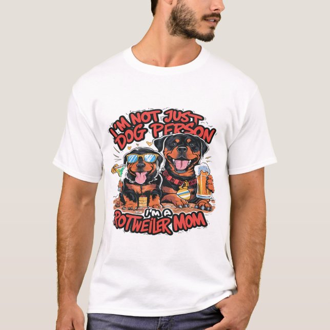 Camiseta Dois Cães Rottweiler sentados (Frente)