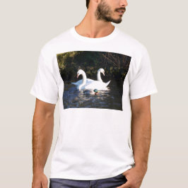Camiseta Dois Cisnes E Um Pato