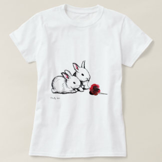 Camiseta Dois coelhos brancos pequenos
