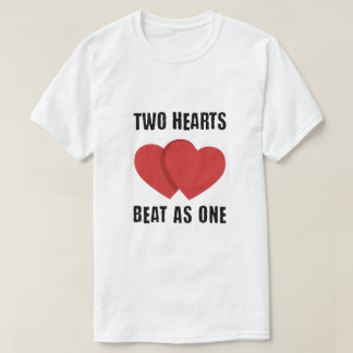 Camiseta Dois Corações Bastam Como Uma Citação Romântica