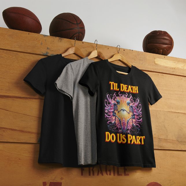 Camiseta Dois Esqueletos Segurando As Mãos Até A Morte Nos  (Criador carregado)