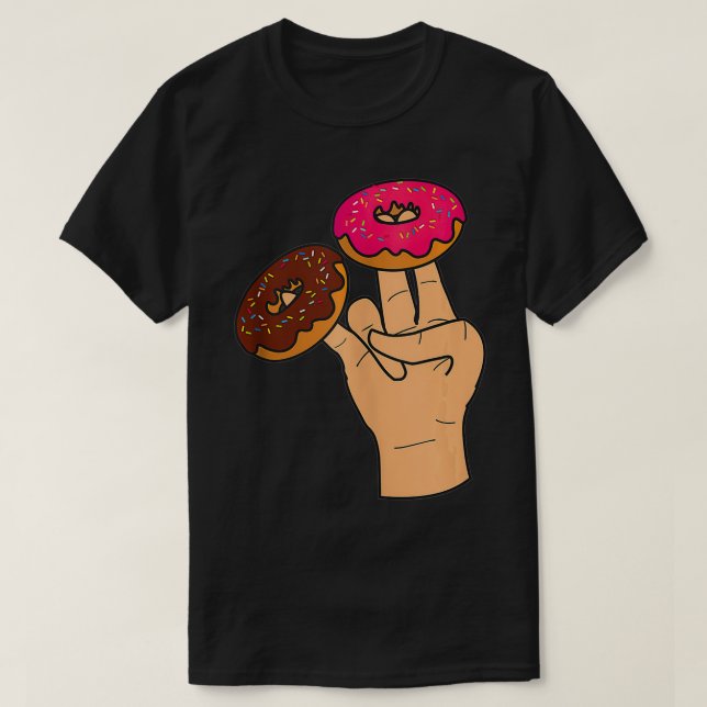 Camiseta Dois Na Rosa No Chocante Engraçado (Frente do Design)