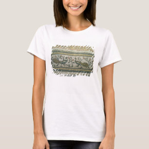 Camiseta Dois pavões, detalhe decorativo da beira de um
