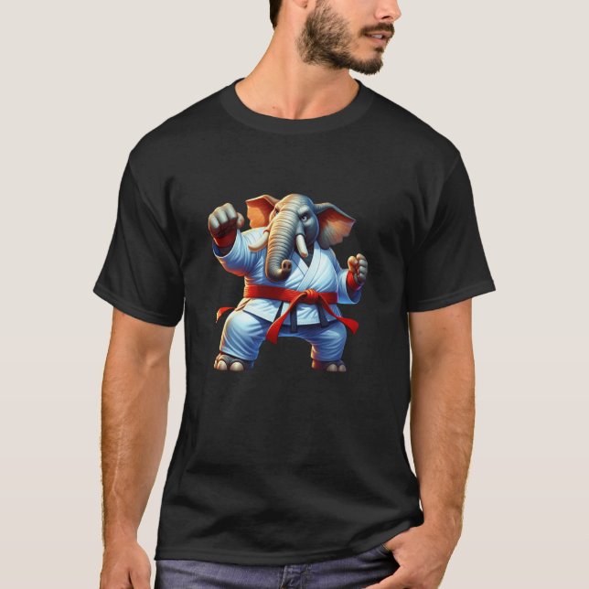 Camiseta Domínio Clássico de Karatê Elefante (Frente)