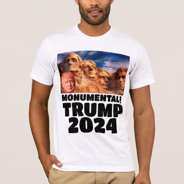 CAMISETA DONALD TRUMP 2024 ON MOUNT RUSHMORE T-SHIRT (Frente)