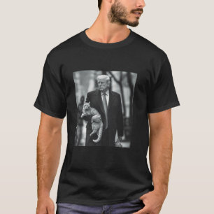 Camiseta Donald Trump Carregando a Cat 2024 T Shirt