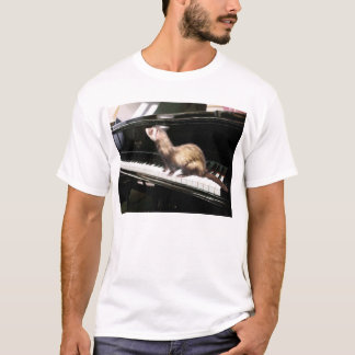 Camiseta Doninha no piano