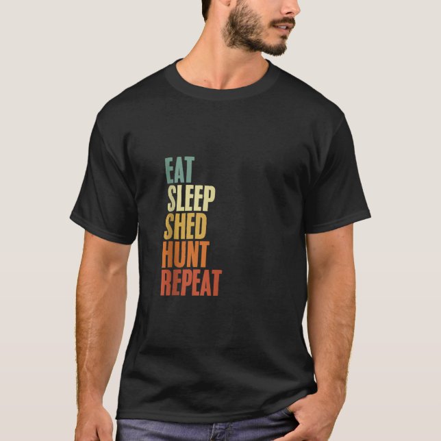 Camiseta Dormir, Caçada Repetida, Caçadora, Deer Hun (Frente)