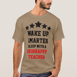 Camiseta Dormir Com Um Professor De Geografia