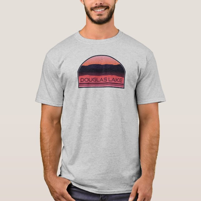 Camiseta Douglas Lake Tennessee Red Sunrise (Frente)