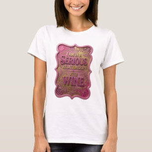 Camiseta Dourada EU ESTOU NUM RELACIONAMENTO SÉRIO