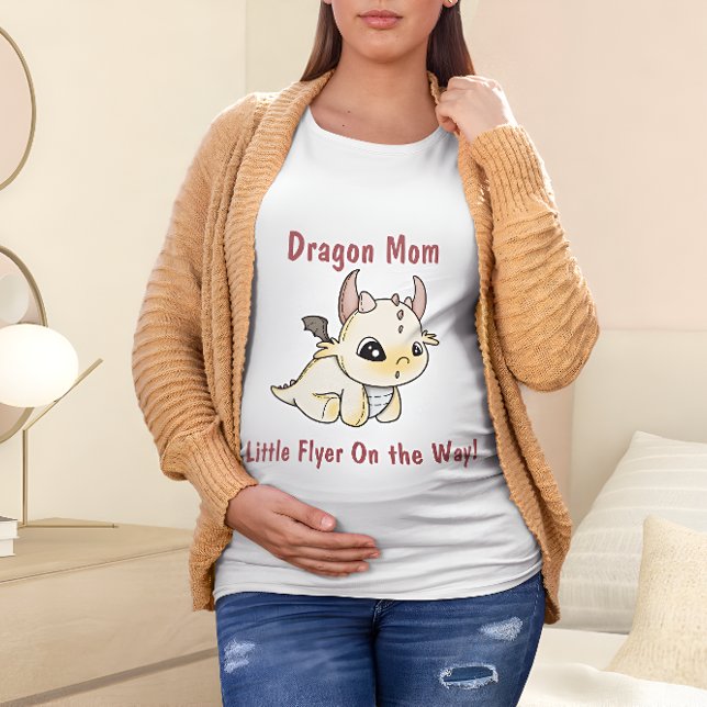 Camiseta Dragão-bebê pastel amarelo vermelho Mãe T-Shirt (Criador carregado)
