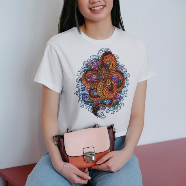 Camiseta Dragão em meio às ondas e aos sopros (Criador carregado)