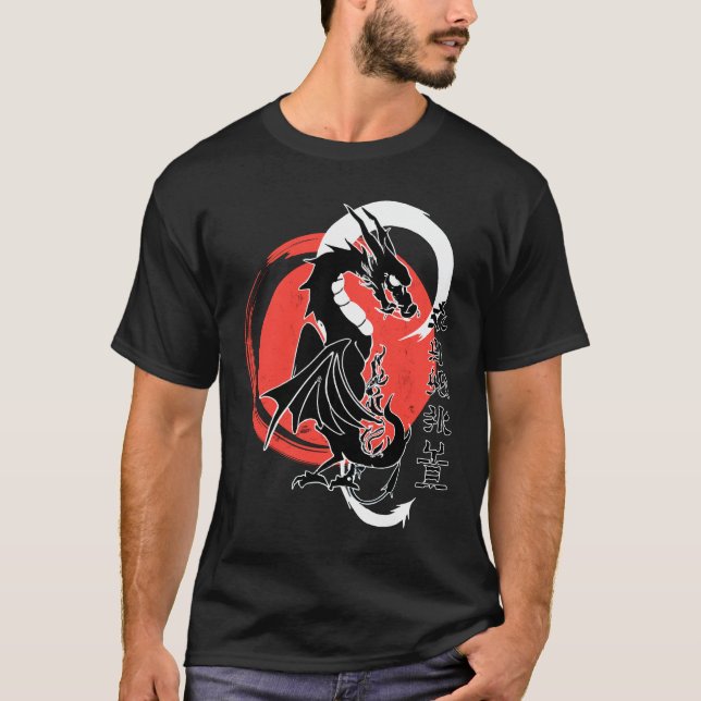 Camiseta Dragão negro, lua vermelha (Frente)