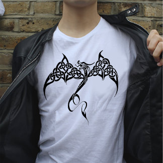 Camiseta Dragão Tribal Celta com Entrelaçamento Preto Branc
