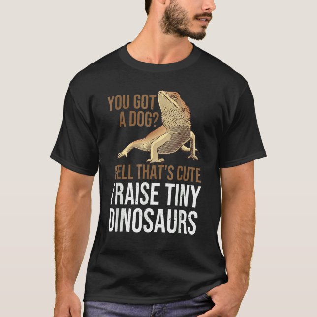 Camiseta Dragões Cardeados Mulheres Eu Levanto Dinossauros  (Frente)