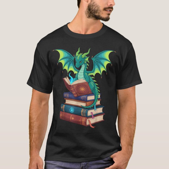 Camiseta Dragon Reading Books Fantasy Lovers Mythical Creat (Frente)