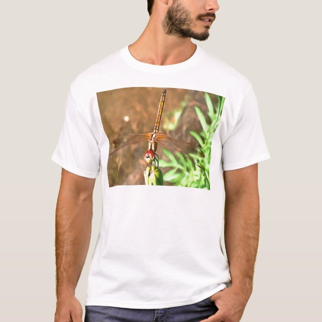 Camiseta Dragonfly Artística Descendo Na Cabeça Da Flor (Frente)