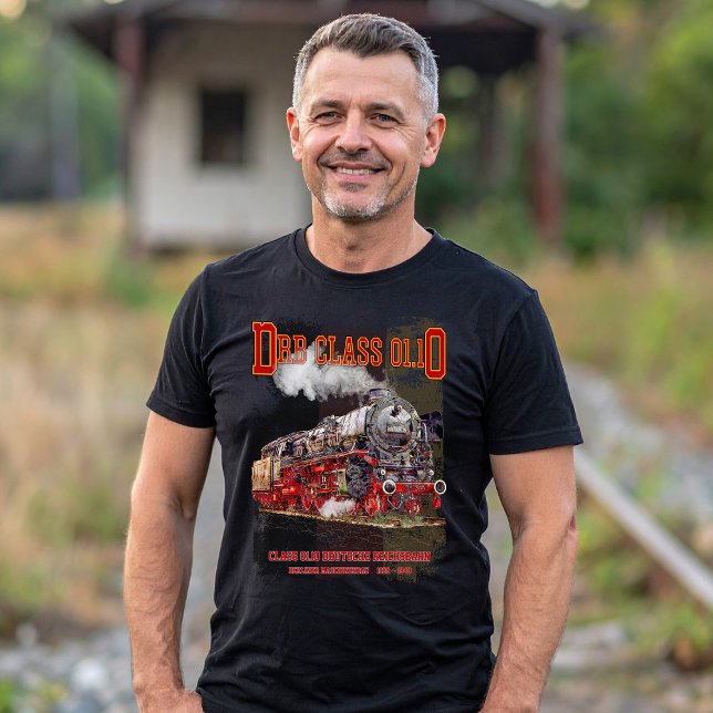 Camiseta DRB Class 01.10 Steam Train. Deutsche Reichsbahn (DRB Class 01.10 Steam Train. Deutsche Reichsbahn. Mens Basic T-Shirt)