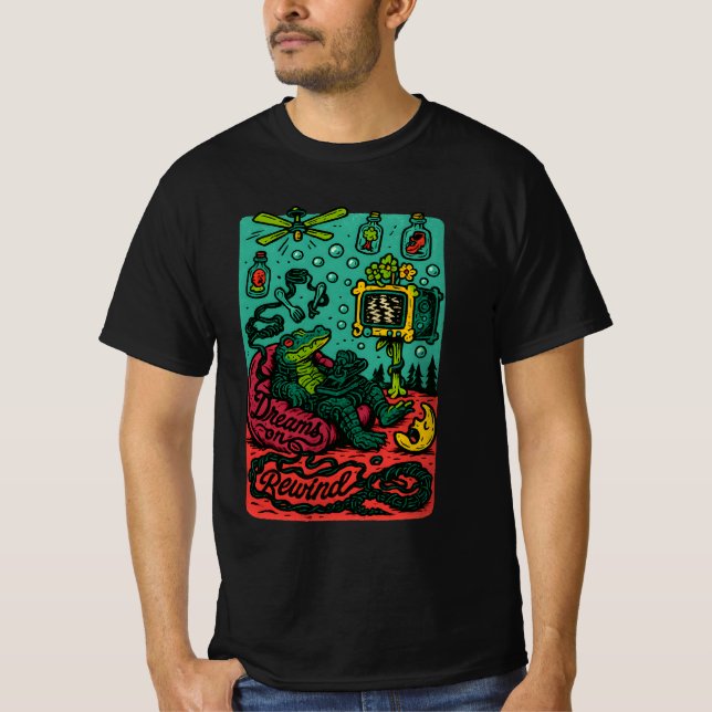 Camiseta Dreams on Rewind – Surreal Retro Alligator TV Art (Frente)