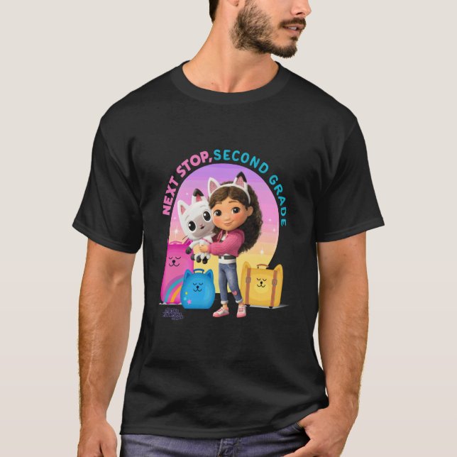 Camiseta DreamWorks Gabbyu2019s Dollhouse Next Stop Second  (Frente)