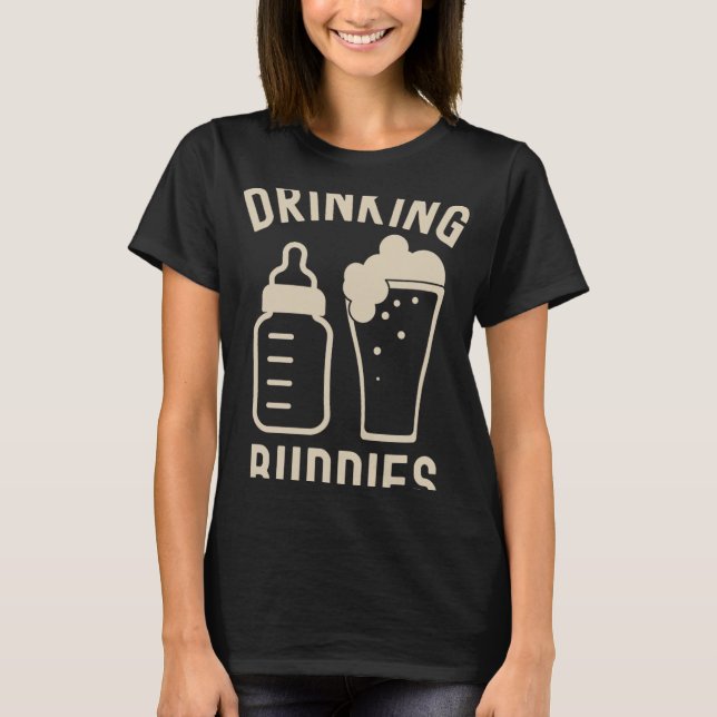 Camiseta Drinking Buddies Dad Grandpa New Baby Beer And Bot (Frente)