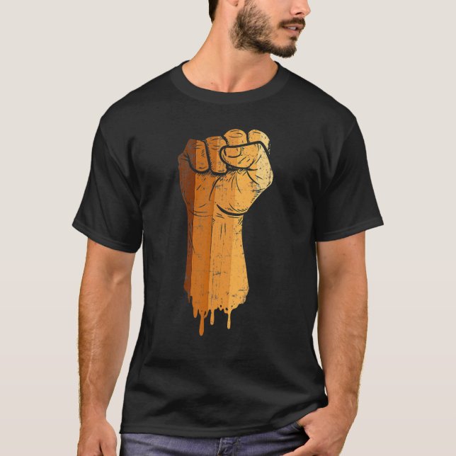 Camiseta Drippin Melanin Black Fist African American Histor (Frente)