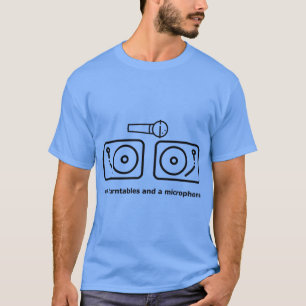 Camiseta duas prateleiras giratórias e uma garota de microf
